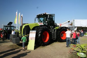 Agro Show 2011 - Claas Xerion 5000