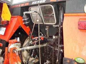Akumulator hydrauliczny.