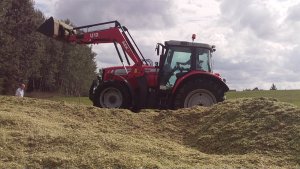 Massey Ferguson 5465