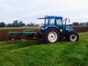 New Holland TD5050