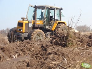 Renault + Pług Krone