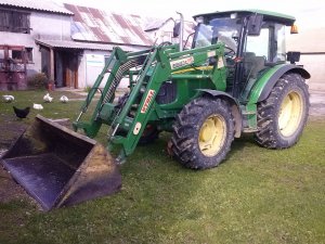 John Deere 5720