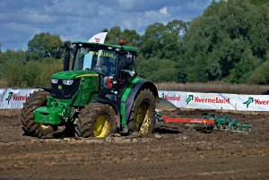 John Deere 6170R + Kverneland ED 100 & Packomat