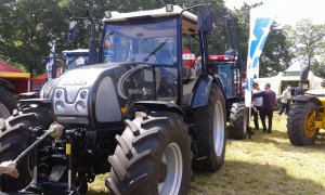 Farmtrac 7110 DT Mazur