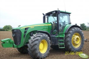 John Deere 8430