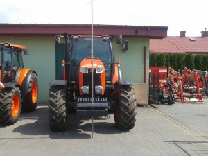 Kubota M135GX