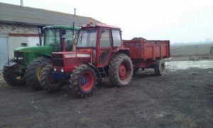 Same leopard 85, John Deere 6800.