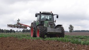 Fendt 818 vario & Kverneland Packomat S