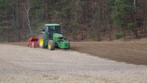 John Deere 6800 & Famarol