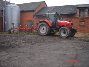 Massey Ferguson 6485 + Kverneland LD 100