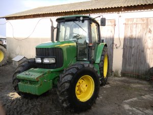 John Deere 6320