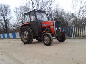 Massey Ferguson 235