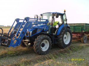 New Holland T.4 75