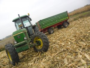 John Deere 3140 + Pronar