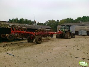 John Deere 8430