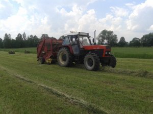 Zetor 12145 i New Holland 841