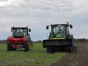 John Deere 5090R .