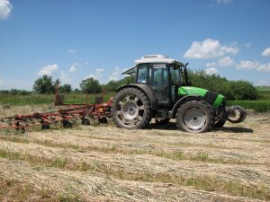 Deutz-Fahr Agrofarm 100