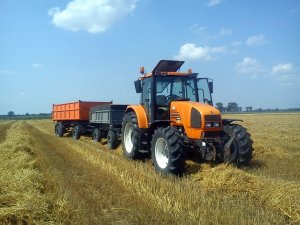 Renault Ares przyczepy