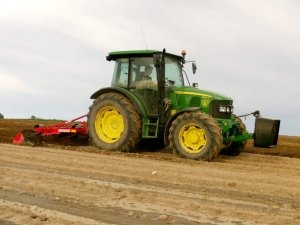 John Deere 5090R i Grimme