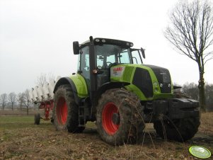 Claas Axion 820 + Georgie Besson