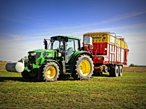 John Deere 6125 M