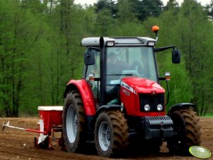 Massey Ferguson 5435