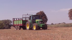 John Deere 6820