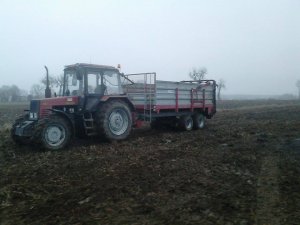 Mtz Belarus 820 i Rozrzutnik Cynkomet 8t