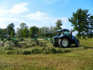 New Holland ts125a