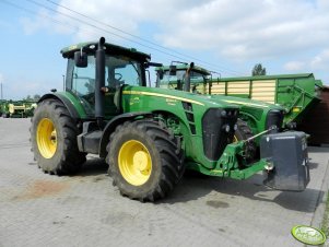 John Deere 8320R