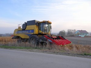 New Holland CSX7050