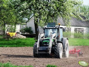 Deutz Fahr Agrofarm 410 + Stoll FZ10 & Expom Lech 3.3 m