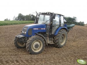 Farmtrac 80 4WD + rozsiewacz Amazone