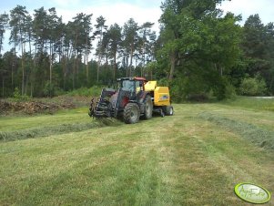 Valtra N101 + New Holland BR6090 CropCutter