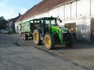 John Deere 8260 R + Metaltech TS 18