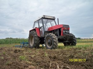 Zetor 8145 + agregat ścierniskowy