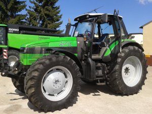 Deutz-Fahr AGROTRON 200