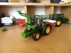 John Deere 6125R