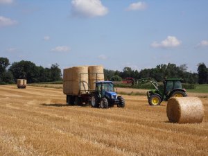 New Holland T4020