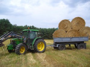 John Deere 6400