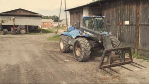 New Holland LM435