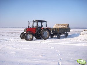 Belarus 820 i przyczepa