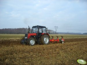 Belarus 820 + Unia Ibis 4+