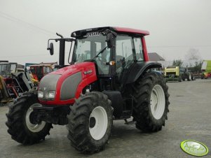 Valtra N 82