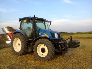 New Holland T6020