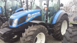 New Holland T4.95