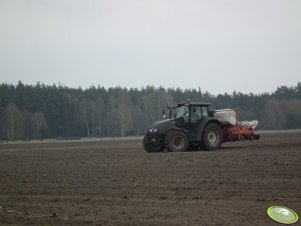 Valtra T162e & Kuhn Maxima 2