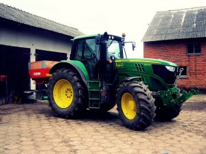 John Deere 6150M