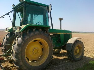 John Deere 3140